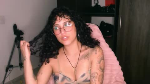 giny_bean online show from March 8, 2:04 am