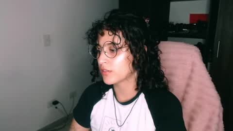 giny_bean online show from April 13, 1:00 am