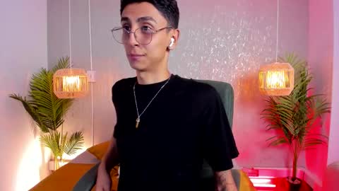 Snapshot of gio_carangi chatting on March 3, 3:23 am Gio Carangi online show from March 3, 3:23 am