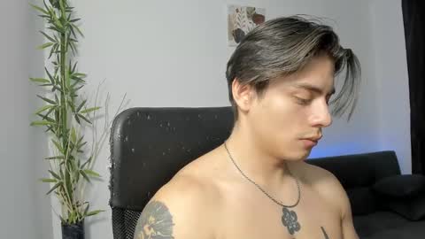 GioRusso online show from December 25, 12:59 am