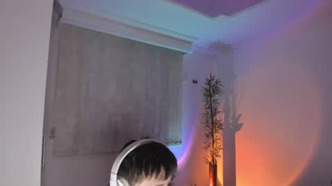 Snapshot of gio_russo chatting on June 21, 2:47 am GioRusso online show from June 21, 2:47 am