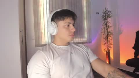Snapshot of gio_russo chatting on July 14, 3:51 pm GioRusso online show from July 14, 3:51 pm