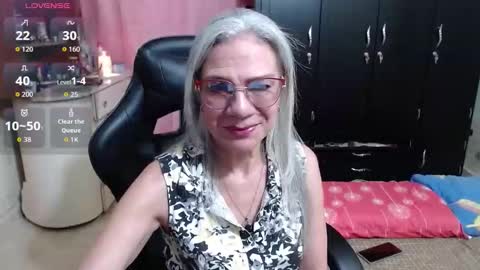 Snapshot of giorgia_xue53 chatting on October 19, 6:58 am Mary online show from October 19, 6:58 am