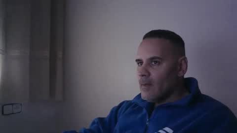 Snapshot of gioshadow chatting on December 22, 8:27 am gioshadow online show from December 22, 8:27 am