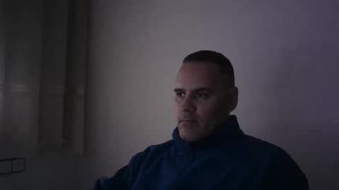 Snapshot of gioshadow chatting on January 19, 11:23 am gioshadow online show from January 19, 11:23 am