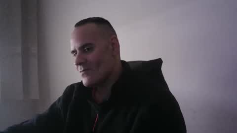 Snapshot of gioshadow chatting on February 22, 9:41 am gioshadow online show from February 22, 9:41 am