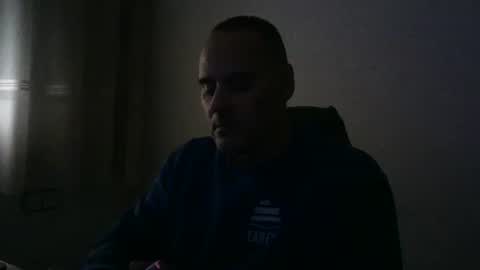 Snapshot of gioshadow chatting on May 17, 2:24 pm gioshadow online show from May 17, 2:24 pm