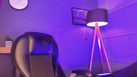 Giovanna  online show from January 16, 7:28 am