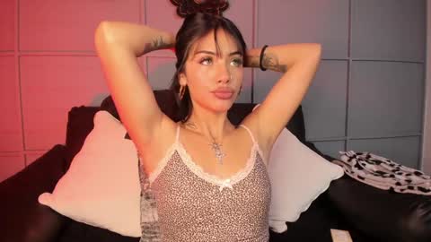 Giovanna  online show from January 17, 5:21 am