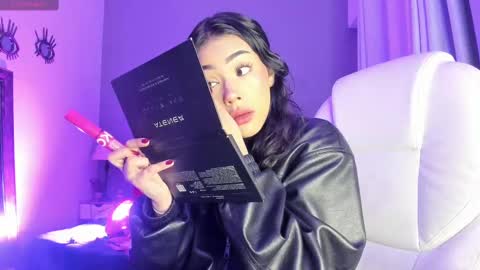 Giovanna  online show from October 9, 5:27 am