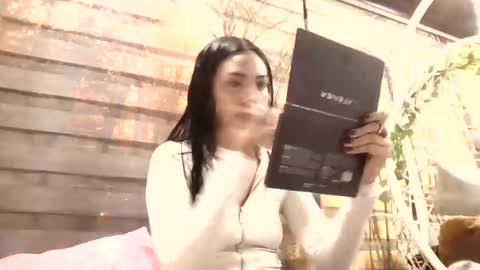 Snapshot of giovanna_oliveria chatting on December 20, 11:01 pm giovanna_oliveria online show from December 20, 11:01 pm