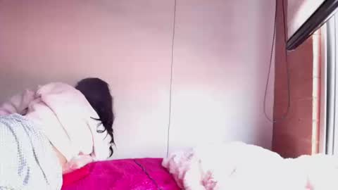 Snapshot of giovanna_oliveria chatting on March 20, 3:39 pm giovanna_oliveria online show from March 20, 3:39 pm