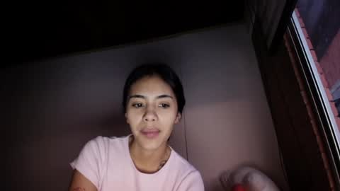 Snapshot of giovanna_oliveria chatting on April 22, 11:17 pm giovanna_oliveria online show from April 22, 11:17 pm