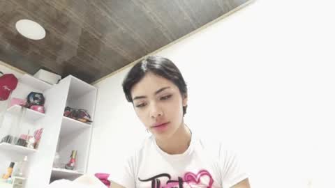 Snapshot of giovanna_oliveria chatting on April 27, 10:30 pm giovanna_oliveria online show from April 27, 10:30 pm