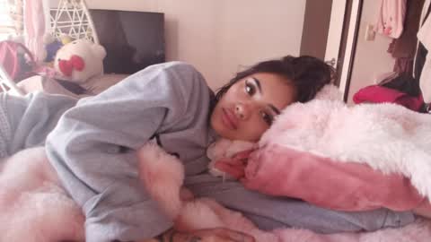 Snapshot of giovanna_oliveria chatting on May 30, 8:39 pm giovanna_oliveria online show from May 30, 8:39 pm