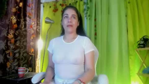 Girasol Walton online show from June 26, 2:10 pm