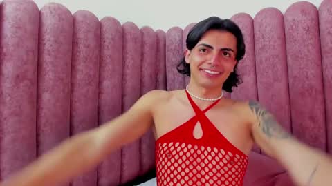 Snapshot of girishsilva chatting on December 10, 10:58 pm GirishSilva online show from December 10, 10:58 pm