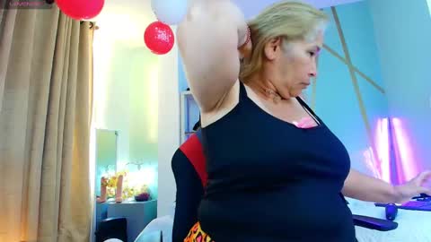 Girl Amada online show from September 19, 3:52 am