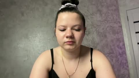 Snapshot of girl_cute07 chatting on July 3, 9:54 pm girl_cute07 online show from July 3, 9:54 pm