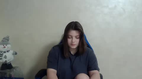 Snapshot of girl_leya chatting on January 13, 11:17 pm girl_leya online show from January 13, 11:17 pm