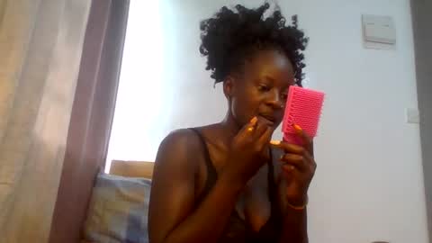 Snapshot of girl_shani chatting on April 1, 7:09 am girl_shani online show from April 1, 7:09 am