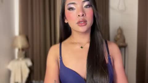 queen ronna online show from March 11, 2:56 pm