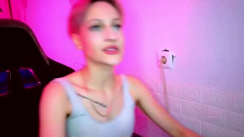 Snapshot of girlfriend_night chatting on June 7, 12:31 pm Seniya online show from June 7, 12:31 pm