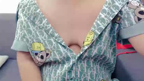 Snapshot of girlhanoi chatting on February 7, 7:23 am girlhanoi online show from February 7, 7:23 am