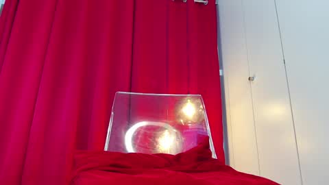 Hanna online show from December 15, 12:38 pm