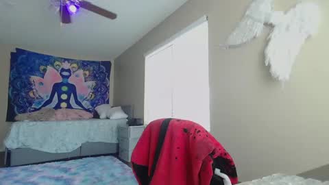 Jasmine online show from September 25, 6:22 pm