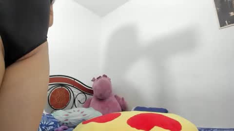 Snapshot of girlrock2024 chatting on January 17, 10:46 pm girlrock2024 online show from January 17, 10:46 pm