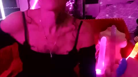 Snapshot of girls227445638252 chatting on November 24, 5:40 am girls227445638252 online show from November 24, 5:40 am