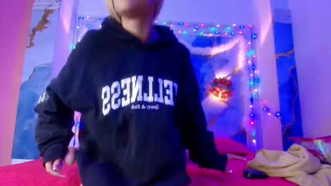 eleanor and celeste online show from December 5, 3:26 am