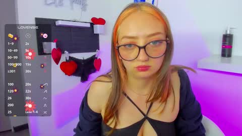 Maze    Thumbs up online show from October 17, 6:43 pm