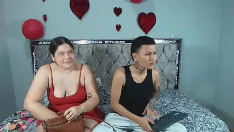 girlshot69z online show from February 13, 7:54 pm