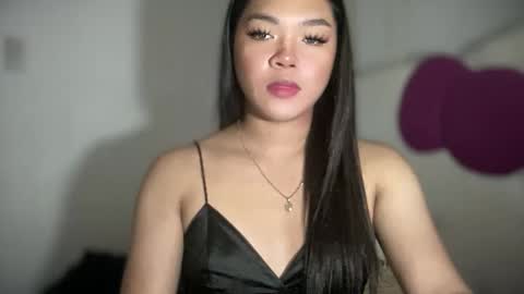 Precious online show from December 19, 1:01 am