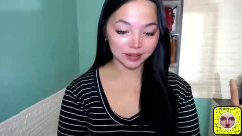 Rhaine online show from March 25, 5:52 pm