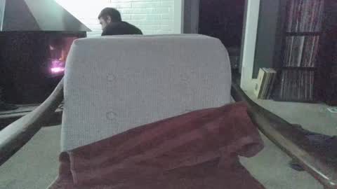 Snapshot of girthyhunguy chatting on January 5, 9:36 pm girthyhunguy online show from January 5, 9:36 pm