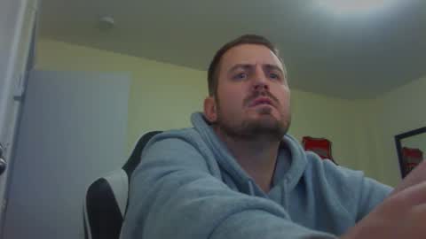 Snapshot of girthylax51 chatting on January 1, 8:02 am BIG K online show from January 1, 8:02 am