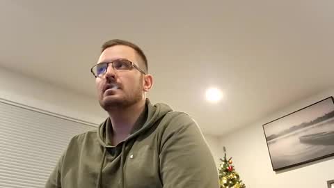 Snapshot of girthylax51 chatting on January 4, 4:22 pm BIG K online show from January 4, 4:22 pm