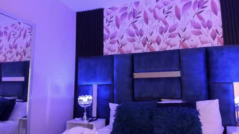     online show from March 1, 9:40 am