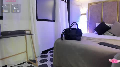     online show from September 30, 10:09 am