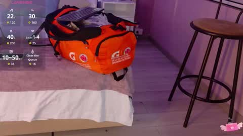     online show from October 14, 10:38 am