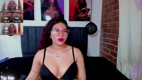 Snapshot of gisele_cedield chatting on September 9, 3:06 am Kylie online show from September 9, 3:06 am