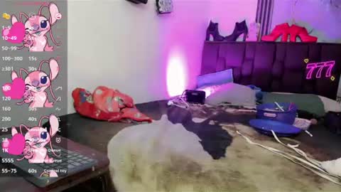 Snapshot of gisele_fox chatting on June 20, 7:27 pm Gisel online show from June 20, 7:27 pm
