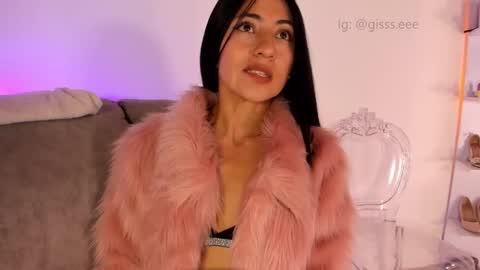 Snapshot of gisell_s chatting on September 10, 9:37 pm Gisell s online show from September 10, 9:37 pm