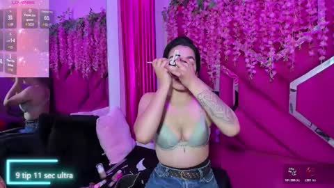 Snapshot of gisell_squirt chatting on March 14, 1:05 pm gisell_squirt online show from March 14, 1:05 pm