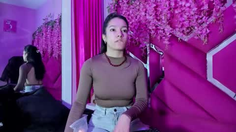 Snapshot of gisell_squirt chatting on March 21, 12:54 pm gisell_squirt online show from March 21, 12:54 pm