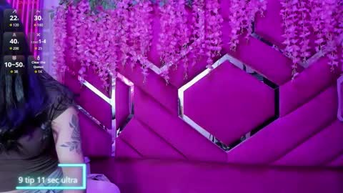 Snapshot of gisell_squirt chatting on March 27, 1:00 pm gisell_squirt online show from March 27, 1:00 pm