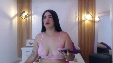Snapshot of giselslut chatting on May 26, 2:29 am giselslut online show from May 26, 2:29 am
